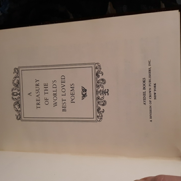 Book - Picture 4 of 6